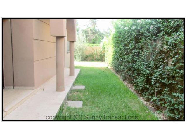 Photo location villa usage bureau a targa image 3/6