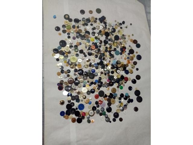 Photo Lot de bouton pour vêtement image 3/3