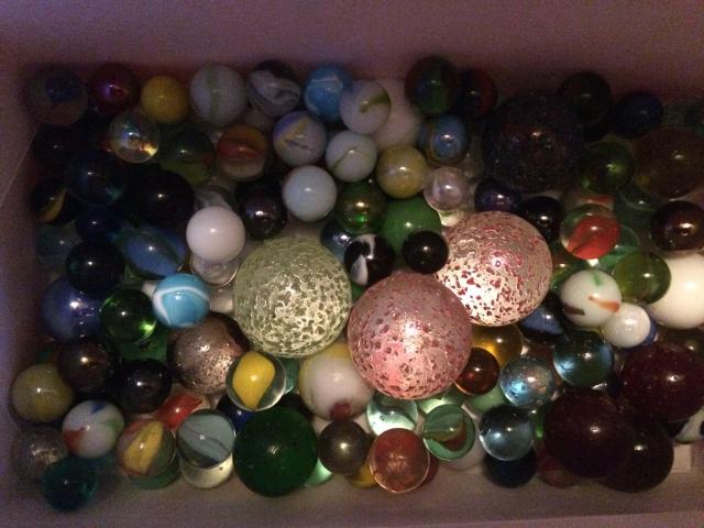 Photo lot de jouets - lot de billes et costume hulk taille 6-7ans image 3/3