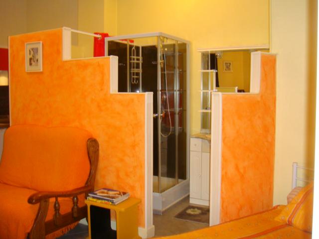 Photo Loue studio cure 25 m2 au coeur de vichy image 3/6