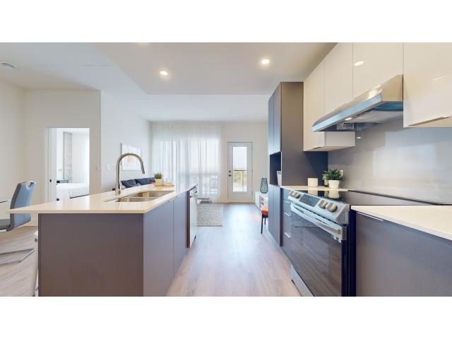 Photo LUCA Condos TOUT INCLUS EN PROMO Chomedey Laval (Quebec) image 3/6