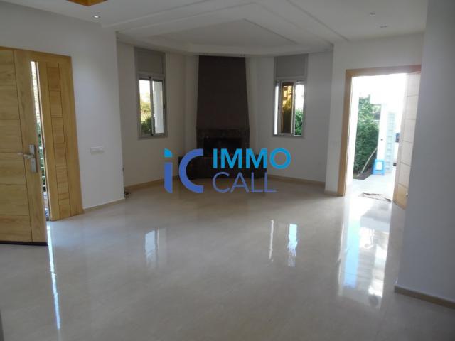 Photo Luxueuse villa de 400 m² en location située à Hay Riad image 3/6