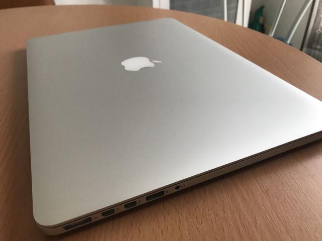 Photo MacBook Pro 15" TouchBar 2019 , i9 16Go , 512Go SSD neuf image 3/3