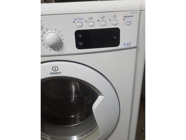 Photo Machine à laver séchante Indesit blanche garantie image 3/3