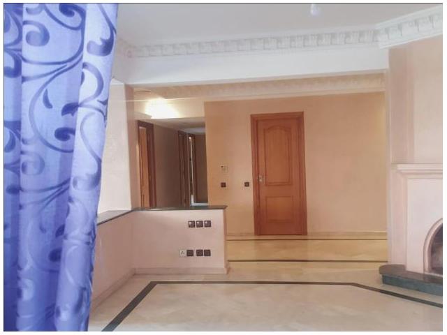 Photo Magnifique appartement de 180m² à louer vide image 3/6