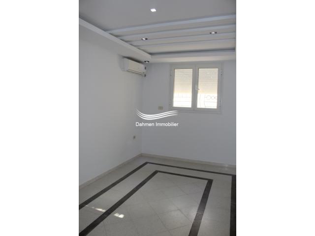 Photo Magnifique Appartement occupe le Réez de chausser à vendre image 3/6