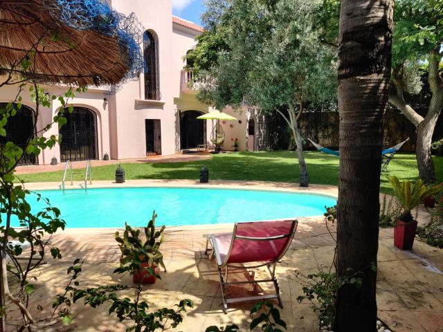 Photo Magnifique villa avec piscine et grand jardin arboré image 3/6