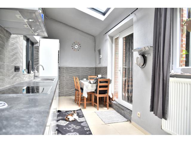Photo Maison 4 ch, jardin et garage à vendre à Spy image 3/6