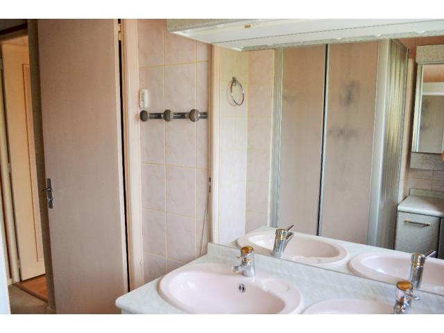 Photo Maison, mitoyenne d'un seul côté image 3/4