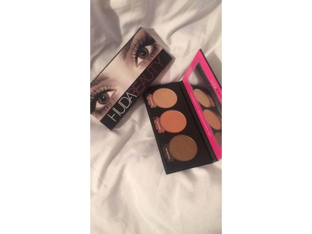 Photo maquillage de marque original image 3/5