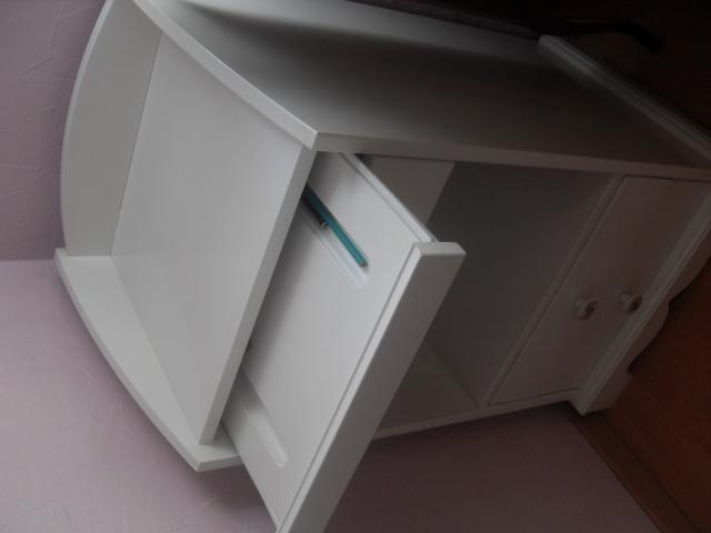 Photo meuble telephone blanc image 3/3