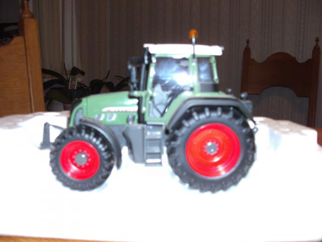 Photo Miniature Tracteur Fendt 818 image 3/6