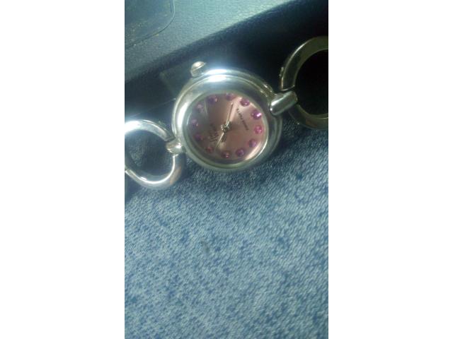 Photo Montre JEWEL Watch (swiss parte), pour femmes. image 3/5