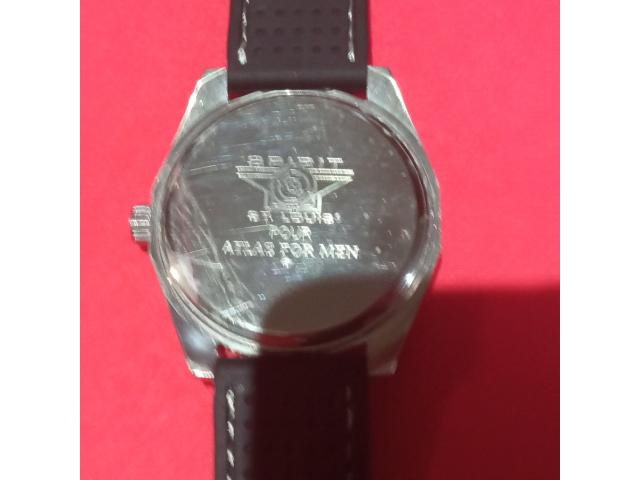 Photo montre spirit of st loui en bon état image 3/3