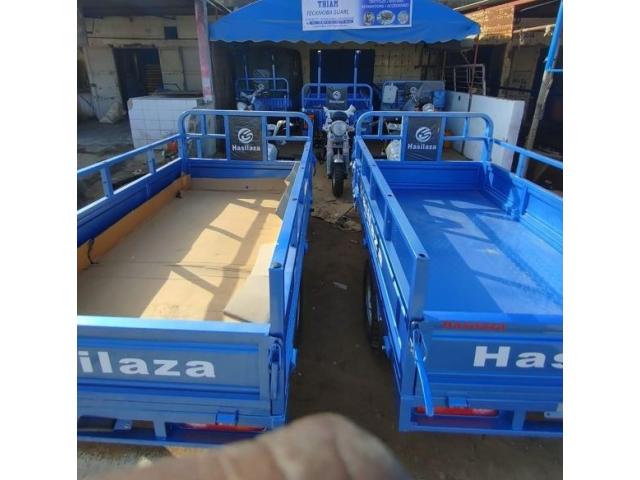 Photo MOTO TRICYCLE DE MARQUE HASILAZA / AGANAMA image 3/3