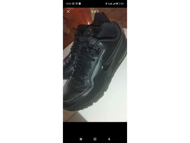 Photo Nike Air Max black Original image 3/3