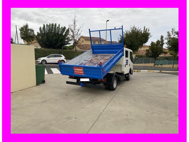 Photo Nissan cabstar benne double cabine 6 places comme neuf contrôle ok vierge . avec moteur n400 2l5 yd2 image 3/6