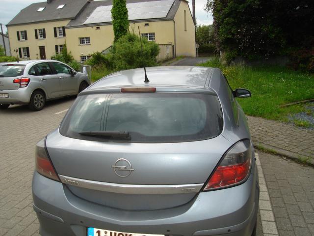 Photo OPEL ASTRA GTC image 3/6