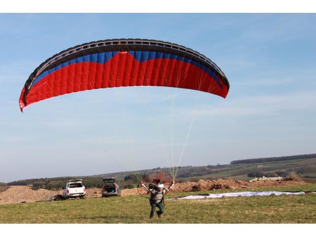 Photo Paramoteur Flymecc Skylight 110cc + voile SOL IMMATRICULEE image 3/4