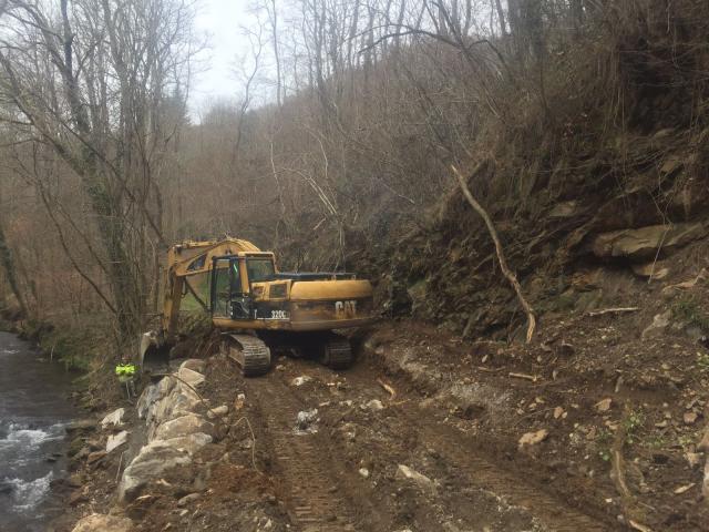 Photo Pelle sur chenilles CAT 320CLN de 2003 image 3/3