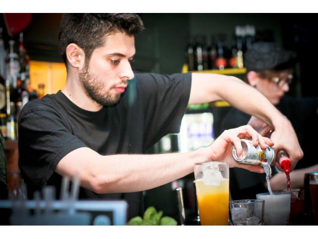 Photo Personnel de service, barman à Londres image 3/3