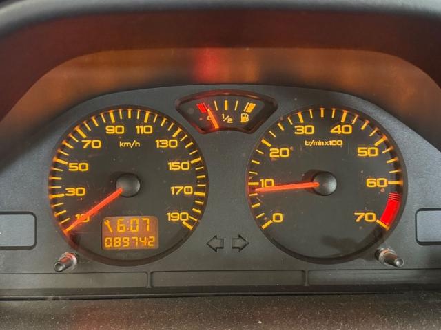 Photo Peugeot 106 1.1 "Grand Filou" 5 PORTES FAIBLE KM 8 VOIES image 3/4