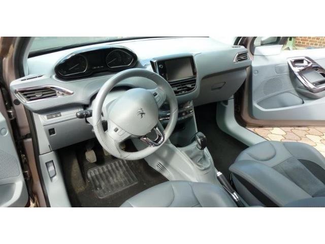 Photo Peugeot 208 1.6l HDI Allure image 3/3