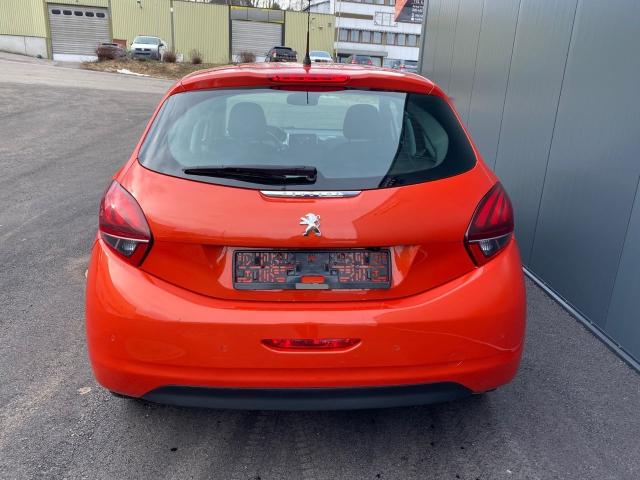 Photo Peugeot 208 STYLE AUTOMAT PANORAMA NAVI CAMERA CRUISE image 3/3