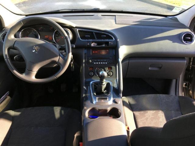 Photo Peugeot 3008 1.6 HDI 112 Premium image 3/3