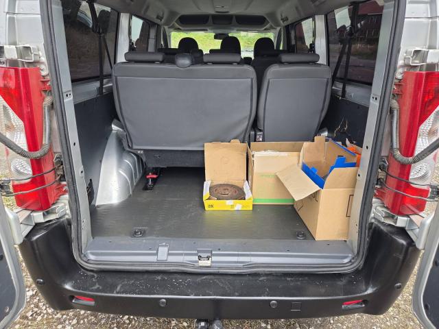Photo Peugeot Expert 9places Minibus 2.0hdi 130cv 94kw Airco Cruis image 3/6