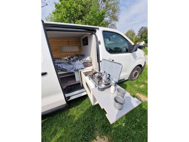 Photo Peugeot Expert L2H1 aménagé. image 3/6