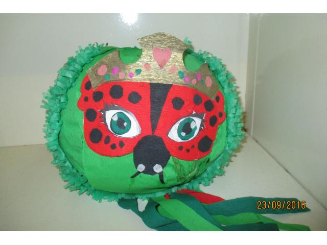Photo Piñatas artisanale et personnalisées pour vos anniversaires. image 3/6