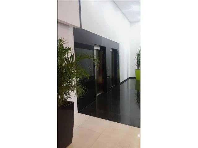 Photo plateaux bureaux très professionnelle avec bon prix image 3/6