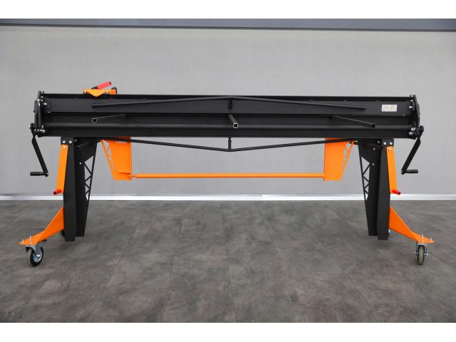 Photo Plieuse de tôle OLMET M20X2200 avec cisaille rotative+boudineuse 2m+finisseur de joint+roues de tran image 3/6