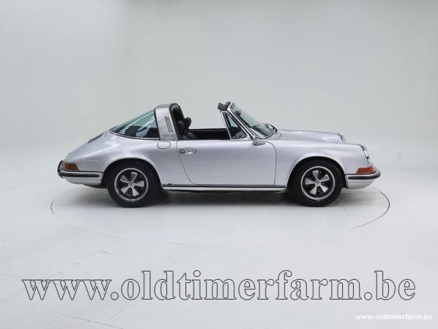 Photo Porsche 911 2.4 T/E Olklappe Targa '71 CH0371 image 3/6