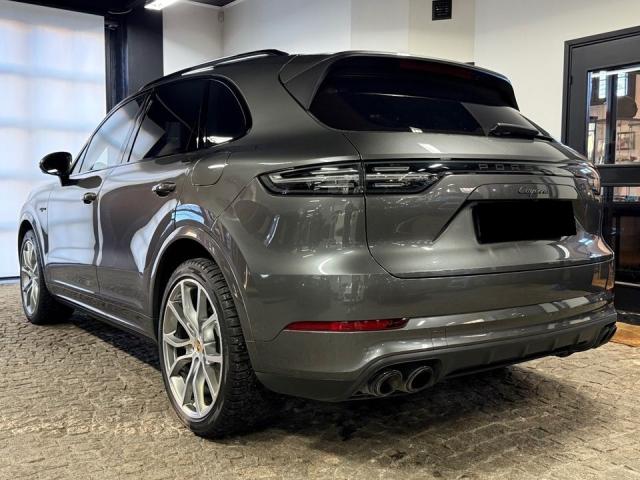 Photo Porsche Cayenne Coupe E-Hybrid 4.0 V8 680 ch Tiptronic BVA Turbo S image 3/5
