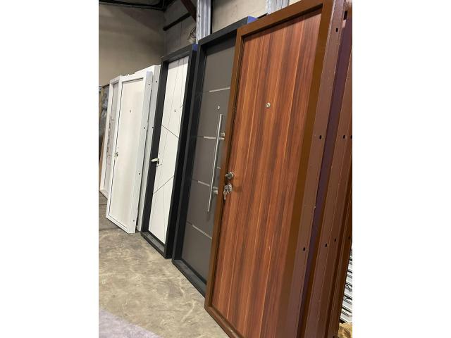Photo PORTE  ET SUR COMMANDE TEL:0970180707 image 3/3