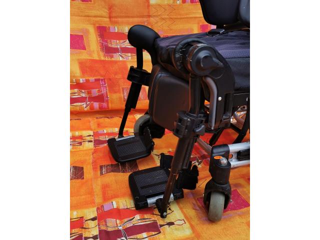 Photo Pratique fauteuil roulant électrique 350€ image 3/6