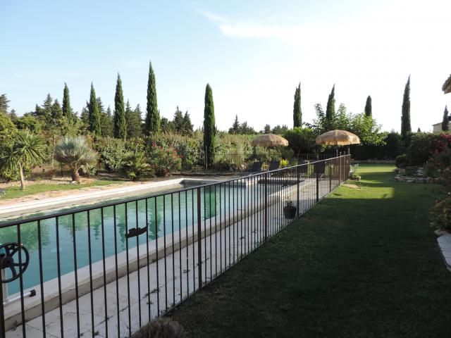 Photo Provence Luberon : piscine et confort 3 * image 3/6