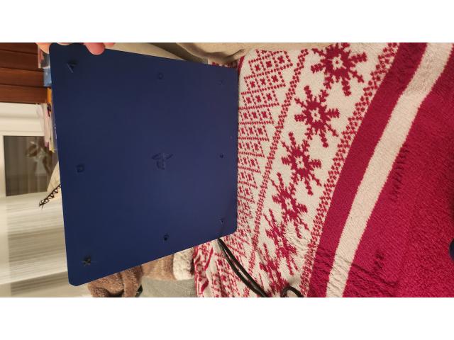 Photo Ps4 / 2 manettes / Fifa23 image 3/4