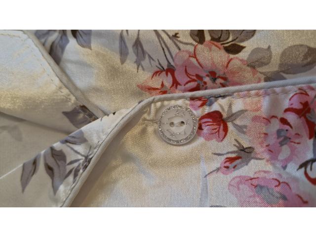 Photo Pyjama satiné à fleurs image 3/3