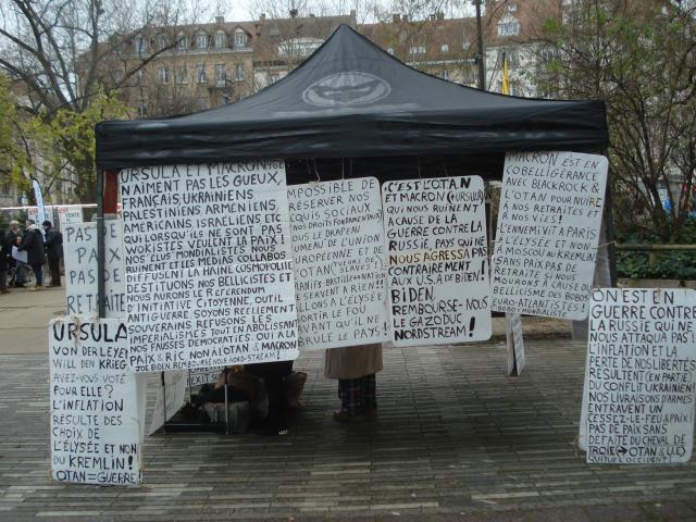 Photo Rassemblement pour la paix versus euro-fascisme & OTAN image 3/6