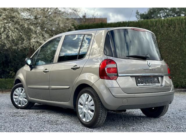 Photo Renault Modus 1.5d - 12 2011 image 3/6