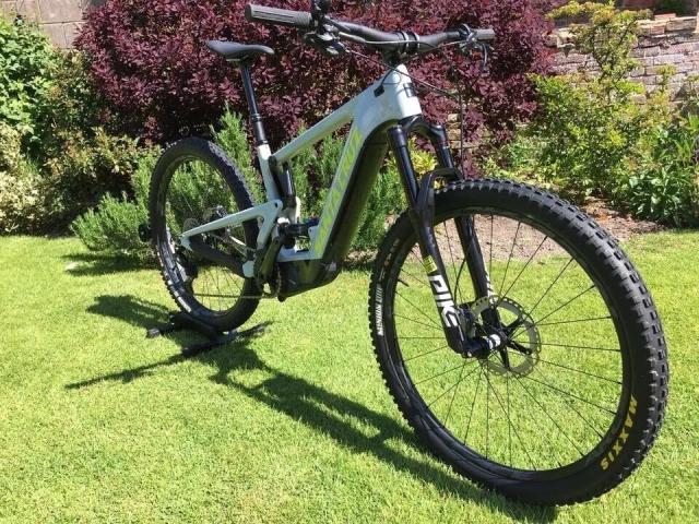 Photo Santa Cruz Heckler 8 CC 2022, VTT électrique image 3/3
