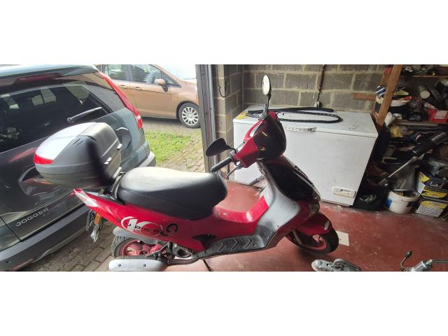 Photo Scooter Kymco super 9 S  lie 50 cc image 3/6