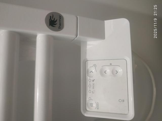 Photo Sèche-serviettes Thermor Corsaire digital 500W image 3/4