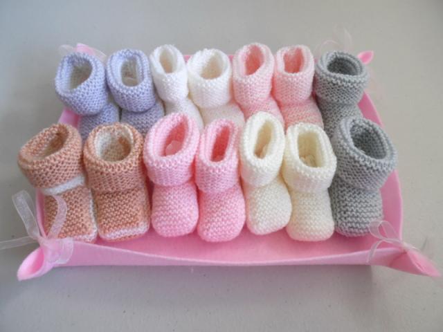 Photo Semainier de chaussons bébé tricot laine fait main layette image 3/3