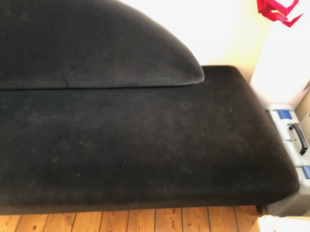 Photo Sofa velours noir de type rétro style dormeuse image 3/5