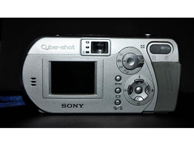 Photo Sony Cyber-shot DSC-P72 - Appareil photo numérique - compact - 3.2 MP - 3x zoom optique image 3/3
