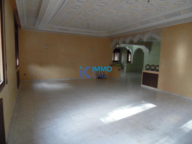Photo Spacieuse villa à rénover EN VENTE bien située à Hay Riad image 3/5